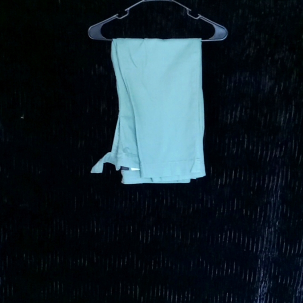 Green pants 16p